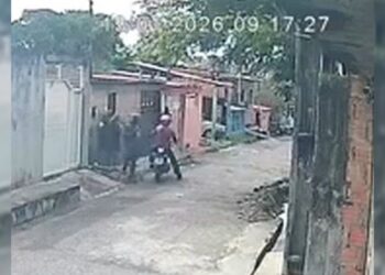Câmeras flagram “caça” a pedestres em arrastão violento na ZL. VÍDEOS