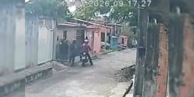 Câmeras flagram “caça” a pedestres em arrastão violento na ZL. VÍDEOS
