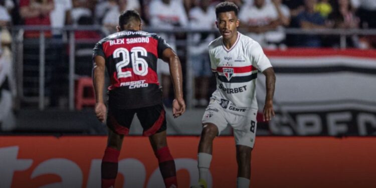 De virada, São Paulo vence Flamengo pelo Brasileirão