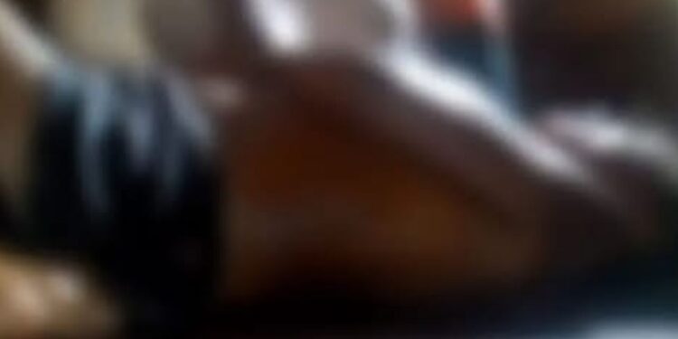 “Vai mentir?”: vídeo forte mostra pai espancando criança no interior do Amazonas