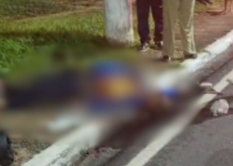 Na avenida Coronel Teixeira, motorista idoso de 77 anos faz retorno proibido e mata motociclista