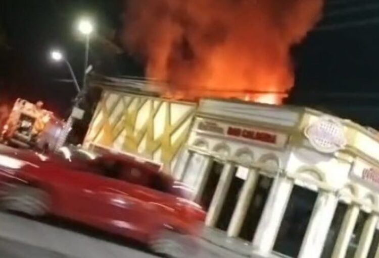 Bar Caldeira da Vila é destruído por incêndio