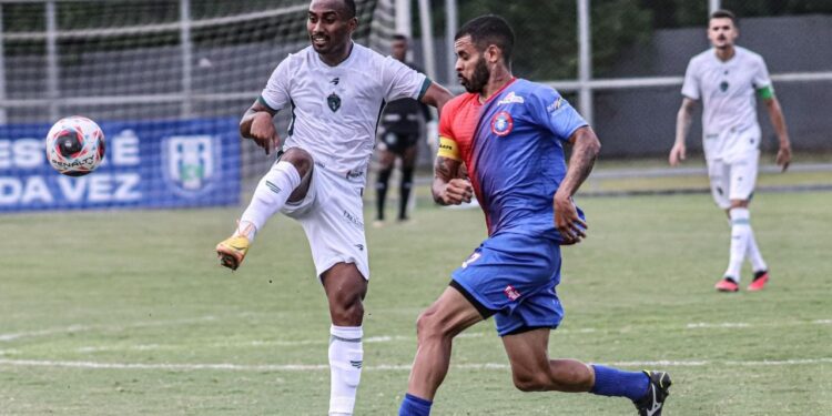 Com gol de Léo Bahia, Manaus FC vence RPE Parintins na estreia do Barezão