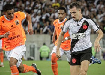 Vasco empata sem gols com o Nova Iguaçu em São Januário pelo Carioca 2026