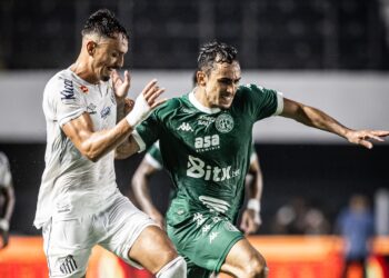 No apagar das luzes: Guarani arranca empate contra o Santos no Brinco de Ouro