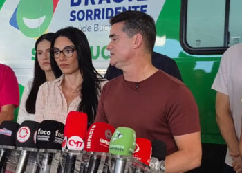 Coletiva:Entrega da primeira unidade odontológica móvel em Manaus