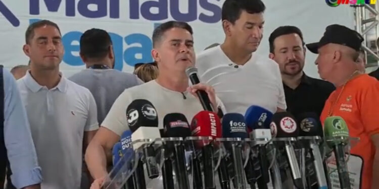 Coletiva: 350 famílias do Betânia recebem registro do imóvel