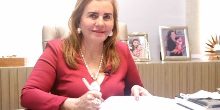 Diferente do que todos esperavam, depois da pirotecnia, festança e os torós em Manaus, a cidadania chiou e cobrou