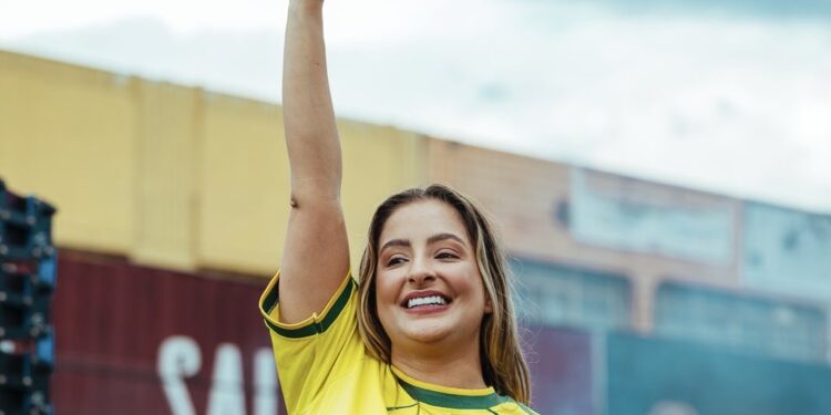 Jú Marques grava novo DVD em Manaus e dá início ao projeto “Seresta de Verão”