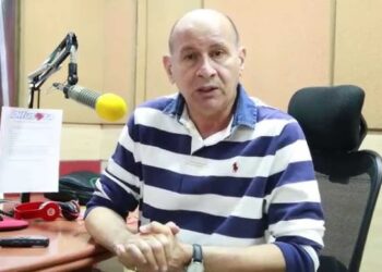 Valdir Correia, o “Garotinho”, ícone do rádio amazonense, pendura o microfone.