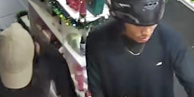 Vídeo: ‘Bonnie e Clyde’ do crime são procurados por série de roubos na zona leste de Manaus