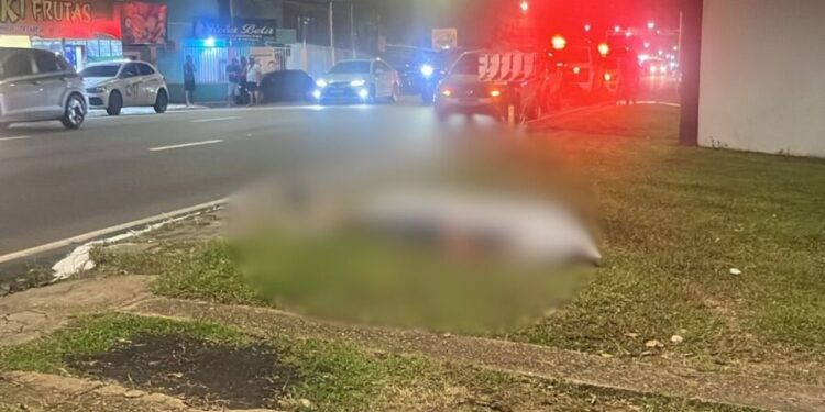Na Compensa, pedestre é atingido por carro de aplicativo e morre
