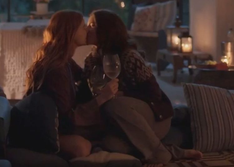 ‘Três Graças’ mostra primeira cena de sex@ entre duas mulheres