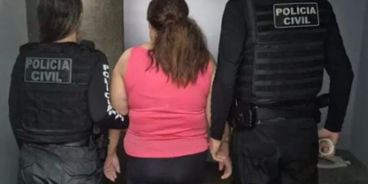 Em Manaus, pastora é presa por extorquir R$ 50 mil de idosas: “vão queimar no fogo do inferno”