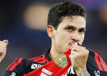 Flamengo vence Sampaio Corrêa e avança às quartas de final do Carioca