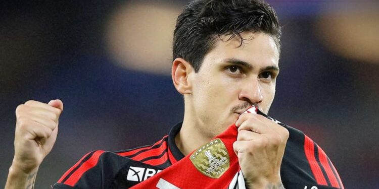 Flamengo vence Sampaio Corrêa e avança às quartas de final do Carioca