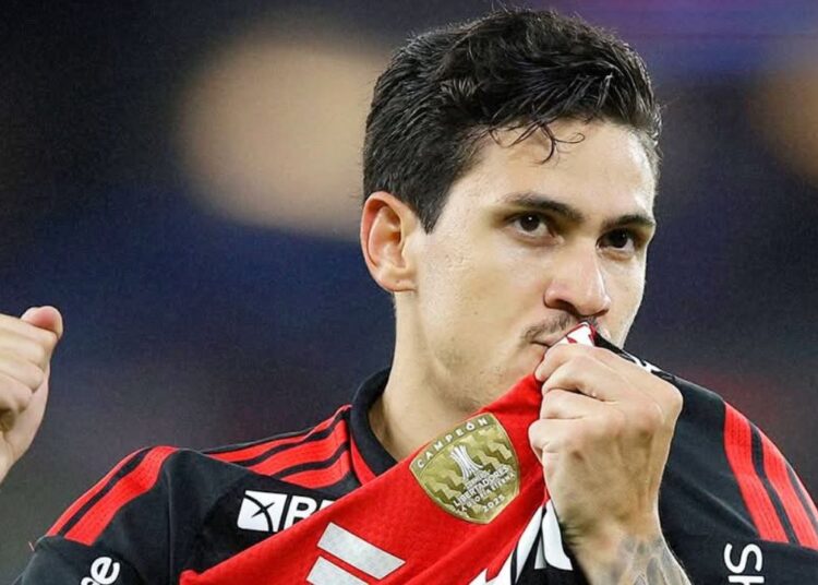Flamengo vence Sampaio Corrêa e avança às quartas de final do Carioca