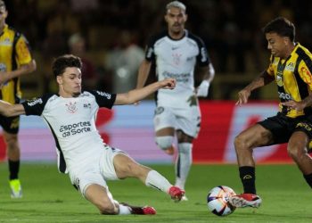 Corinthians é castigado pelo Novorizontino no fim e é eliminado na semifinal do Campeonato Paulista