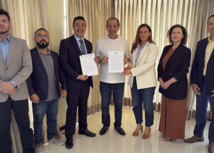 Delegados da Polícia Federal recebem apoio de Omar Aziz para a criação do Fundo Nacional de Combate às Organizações Criminosas