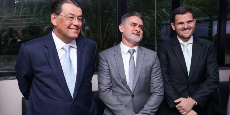 Eduardo Braga destaca parceria com Prefeitura de Manaus e anuncia novos investimentos em habitação, drenagem e contenção de encostas