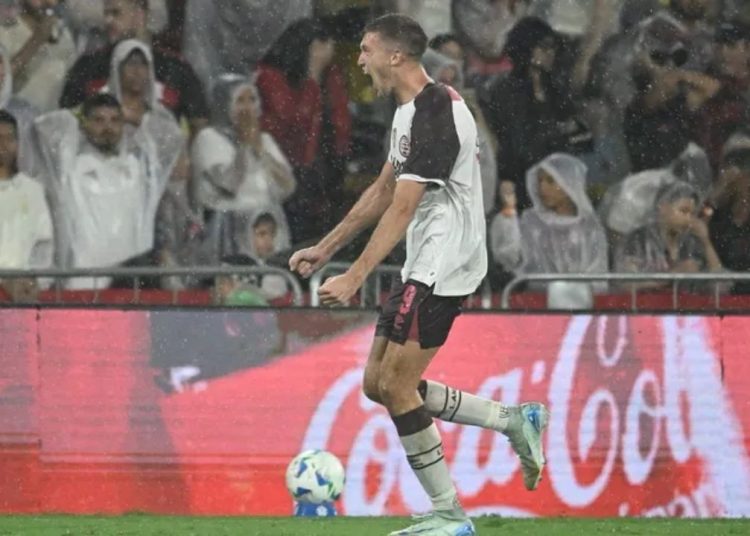 Lanús bate Flamengo na prorrogação e é campeão da Recopa Sul-Americana