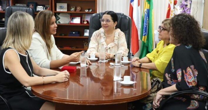 O dito sexo (não tão frágil) marca mais um gol em Manaus, com uma delegada à frente da Polícia Federal