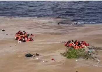 Equipes cobrem 212 km de rio e encontram objetos de vítimas de naufrágio