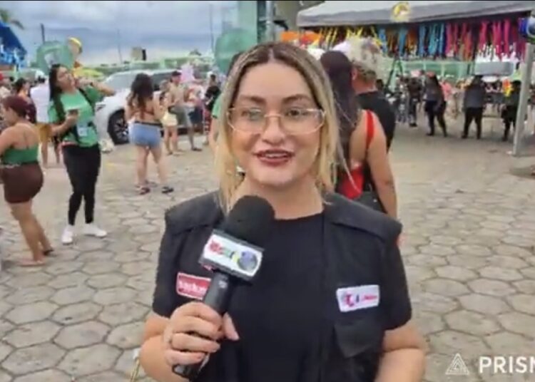 Bloco das Piranhas reúne multidão no Sambódromo com entrada franca