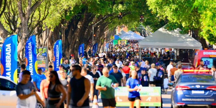 “Faixa Liberada”, este domingo, tem distribuição grátis  de picolé e água
