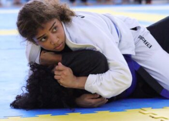 Filha de Feirantes, moradora do ‘Jorge Texas’ é o novo fenômeno do Jiu-Jitsu