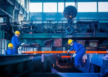 Redução da jornada de trabalho pode elevar custos das empresas em até R$ 267 bilhões por ano