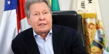 Ex-prefeito Arthur Virgílio é internado às pressas no Rio de Janeiro