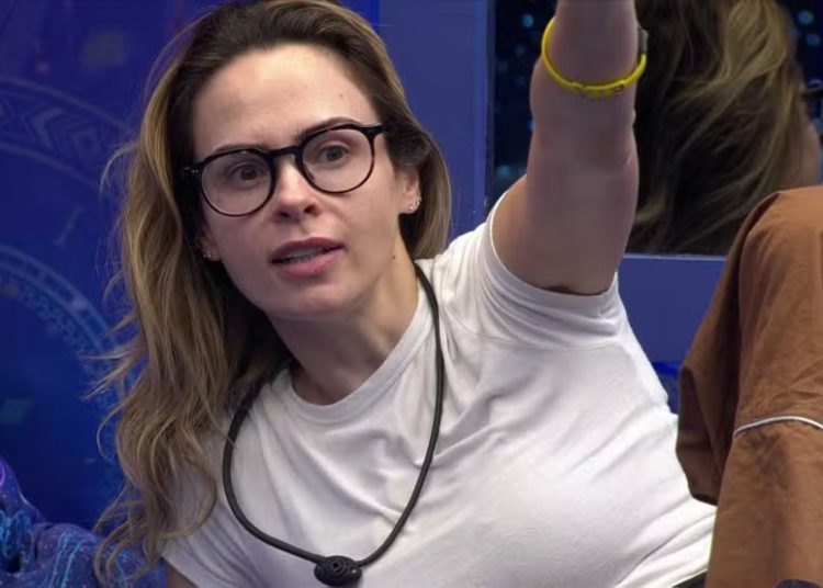 Ana Paula alerta Juliano Floss sobre “falso arrependimento” de Chaiany