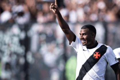 Cuiabano brilha e Vasco vence o Grêmio pelo Brasileirão