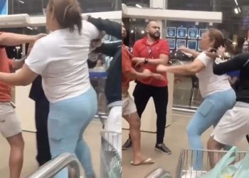 Confusão em mercado: Mulher parte para cima de homem e é agredida no rosto