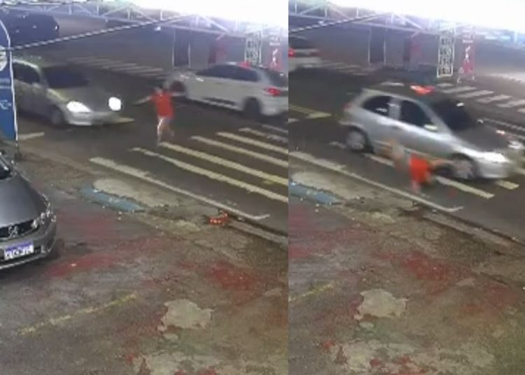 Na faixa de pedestres, idosa é atropelada por Celta e arremessada na pista em Manaus