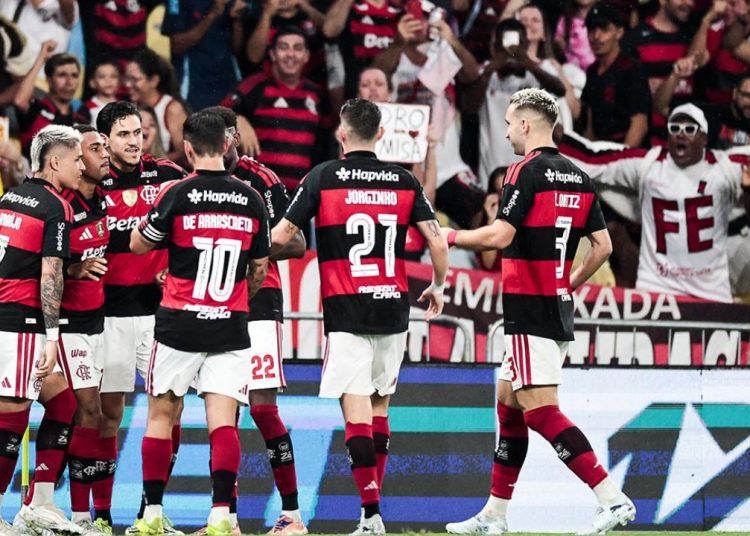 Flamengo bate o Remo sem sustos, vence a quarta seguida e entra no G-4