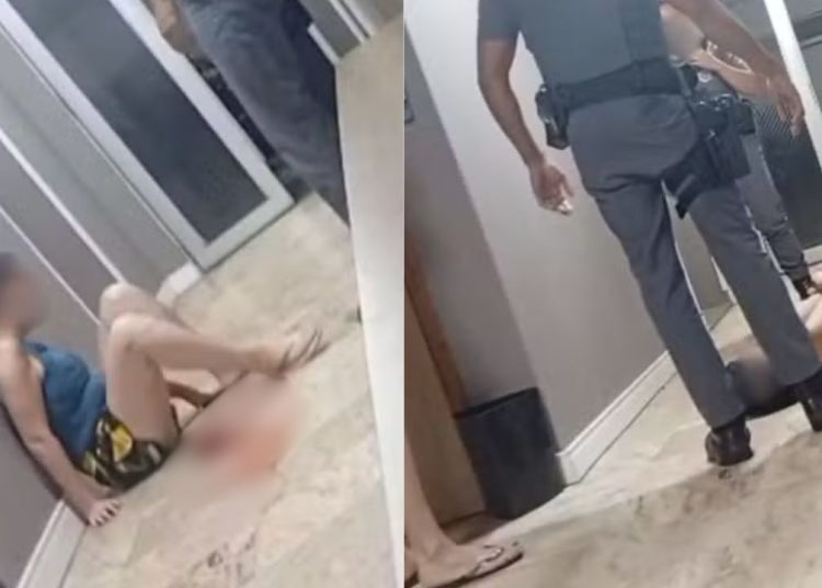 Vídeo absurdo mostra PM chutando rosto de mulher caída em prédio