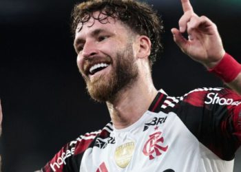 Flamengo vence Botafogo e assume terceira posição do Brasileirão