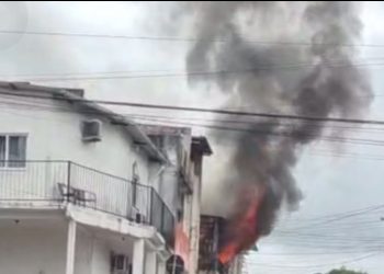 Incêndio atinge residência no Conjunto Hiléia após curto-circuito