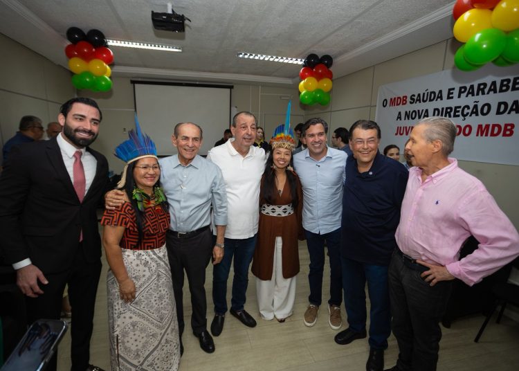 Ao lado de Eduardo Braga, Omar Aziz participa de ato de filiação do MDB e reforça “Amazonas Forte de Novo”
