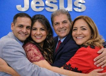 Pastor é investigado após suspeita de ser pai biológico dos netos