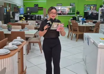 Liquida mostruário na Apa Móveis: preços de loucura, chegou levou