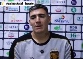 Entrevista coletiva do meio-campista Pato Nuñez