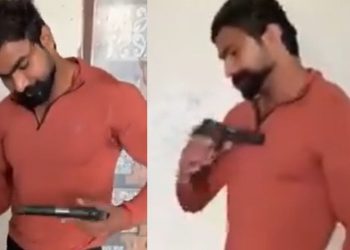 Vídeo mostra homem atirando no próprio peito enquanto ensinava a usar arma