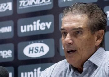 Manaus FC anuncia Paulo Roberto Santos como novo técnico