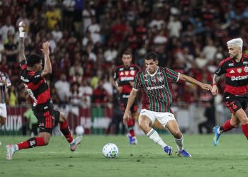 Fluminense perde para o Flamengo pelo Campeonato Brasileiro