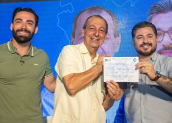 Vereador de Manaus entra na base de apoio a Omar Aziz, que adota propostas para causa animal e meio ambiente