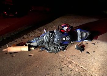 Morre motociclista após colisão contra árvore na Zona Leste