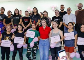 Primeira-dama acompanha certificação de defesa pessoal